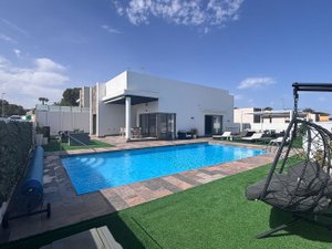 Villa for Sale in Costa Blanca Villamartin, Alicante