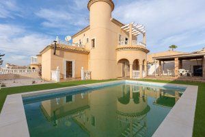 Villa for Sale in Costa Blanca Ciudad Quesada, Alicante